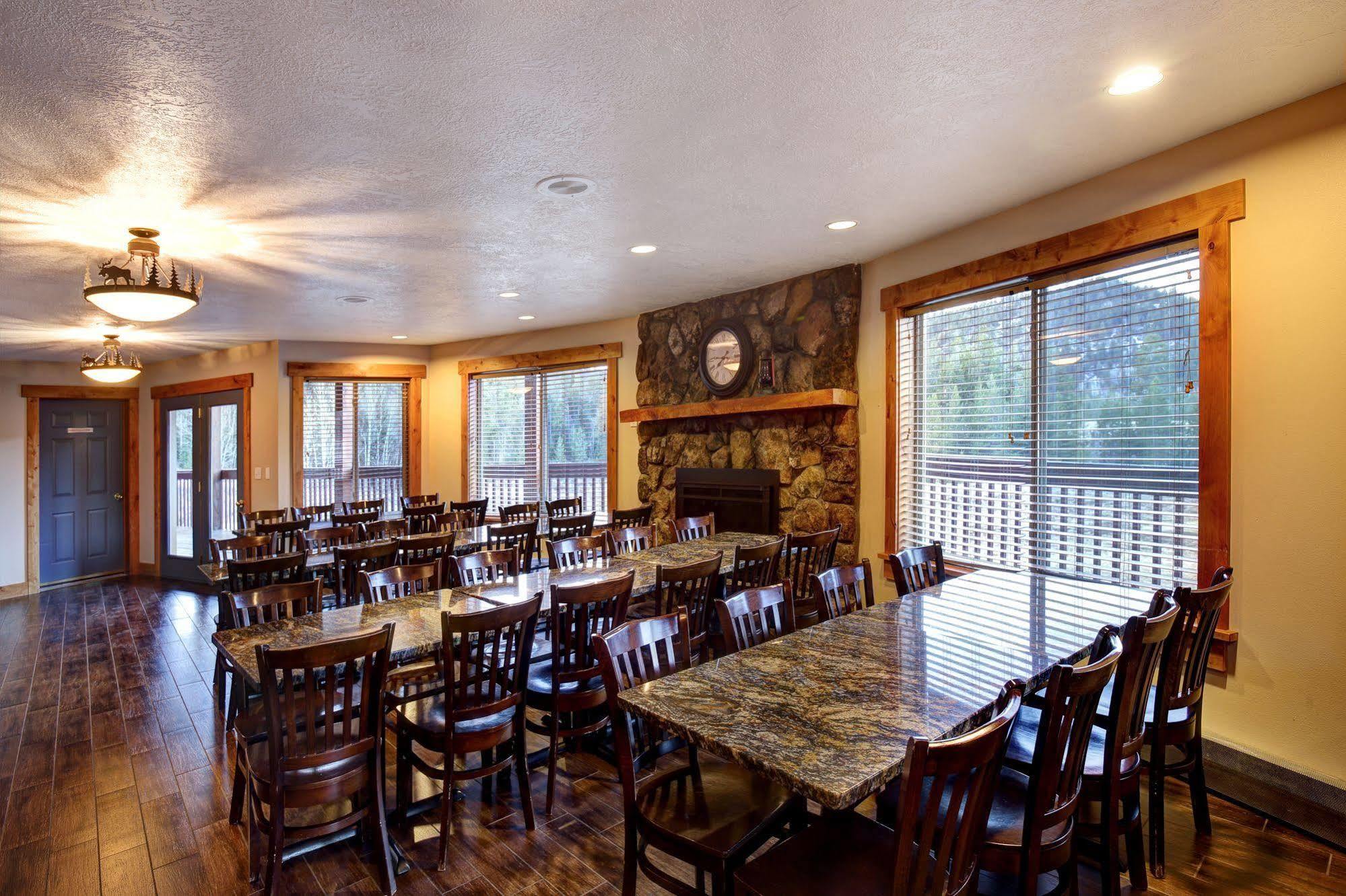 Beaver Creek Lodge Logan Exterior photo